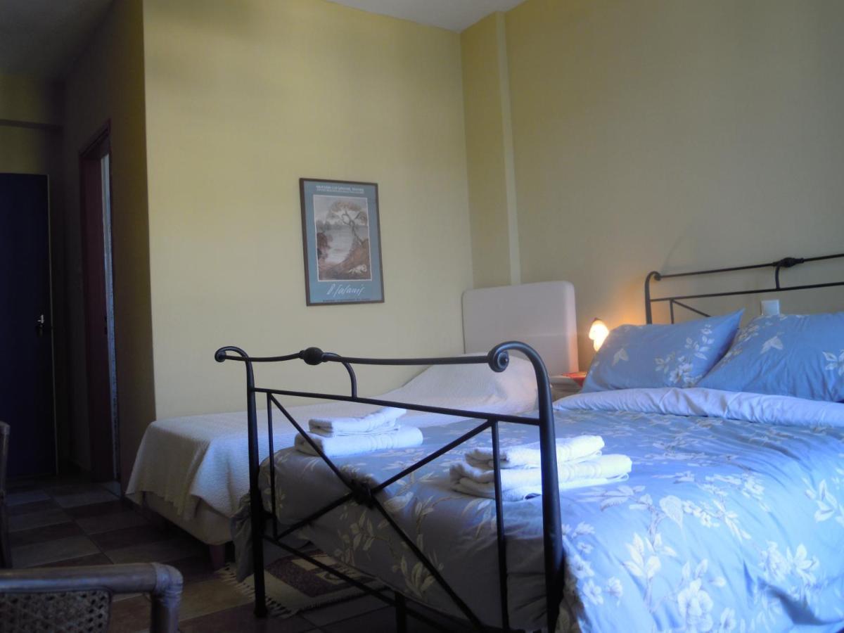 Blue Dolphin Hotel Batsi  Luaran gambar