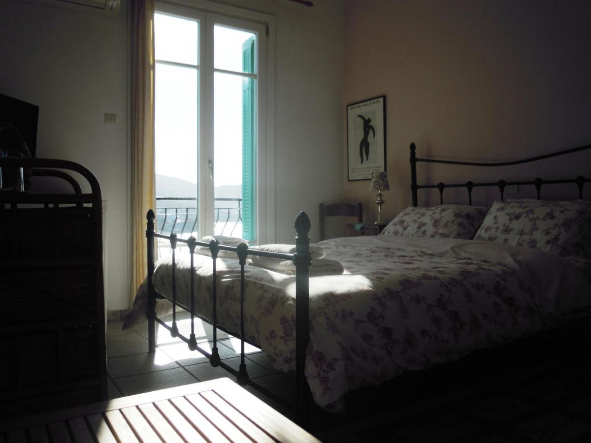 Blue Dolphin Hotel Batsi  Luaran gambar